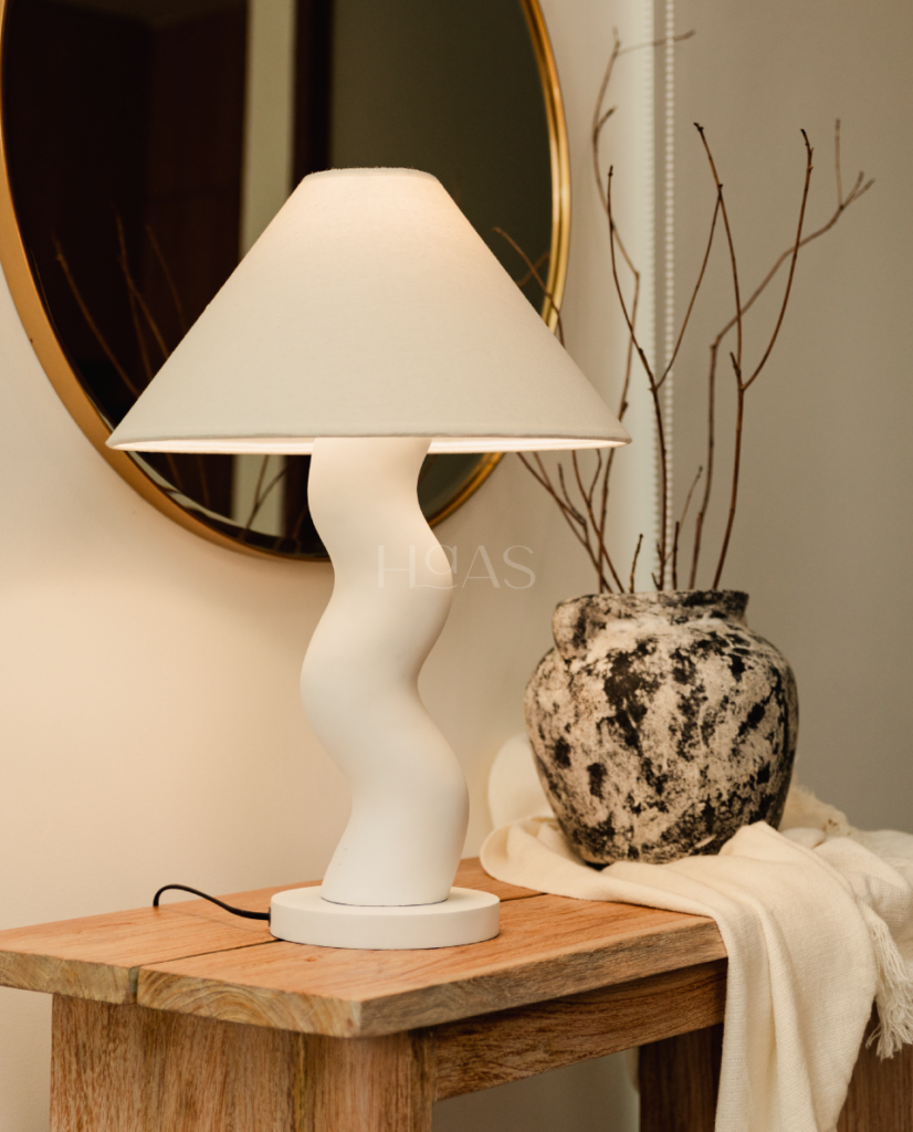 2. MASHEAD-URMI-WHITE-LAMP-DETAIL-IMAGE-1-960x1190