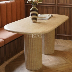 KAUM DINING TABLE